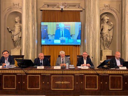 Consiglio camerale in sala maggiore della Camera di commercio 