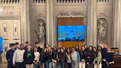 GRUPPO STUDENTI ISIS ROMERO DI ALBINO (BERGAMO) in Sala Maggiore